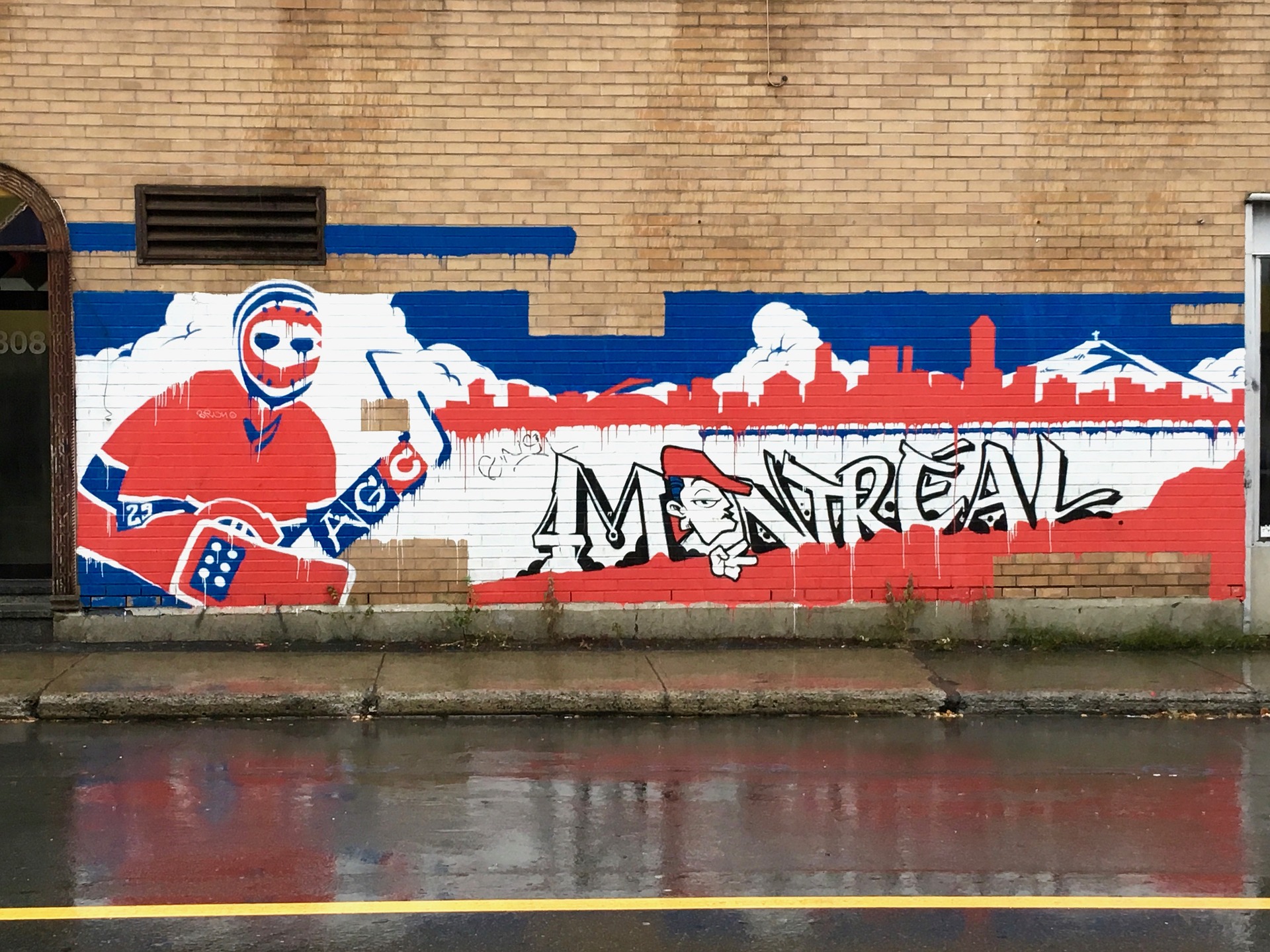 Ice hockey graffiti in French colours in Canada.