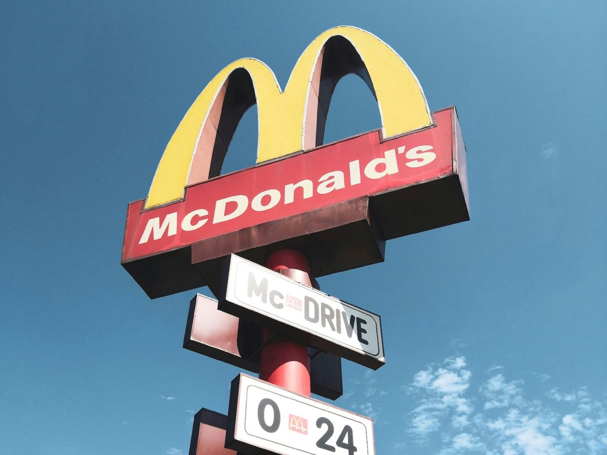 McDonald's drive thru logo