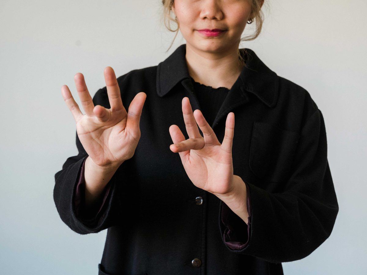 Photo of a sign language interpreter